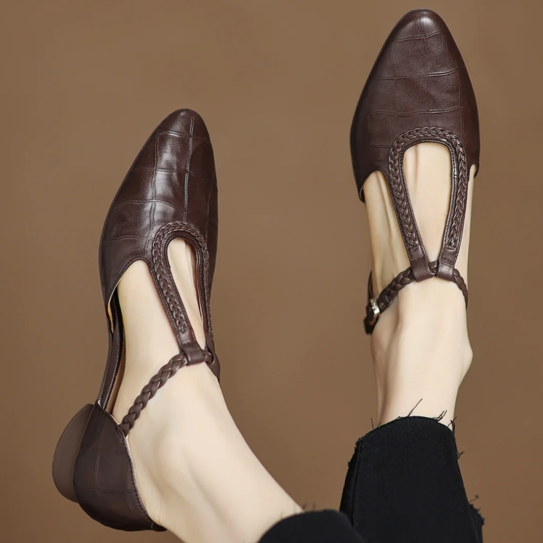Greta - Scarpe classiche con barra a T in pelle con dettaglio intrecciato