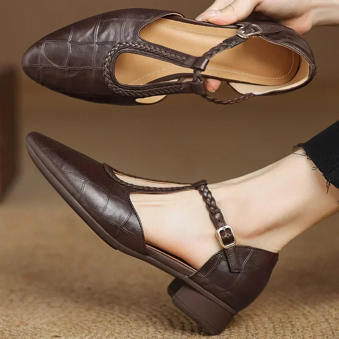 Greta - Scarpe classiche con barra a T in pelle con dettaglio intrecciato