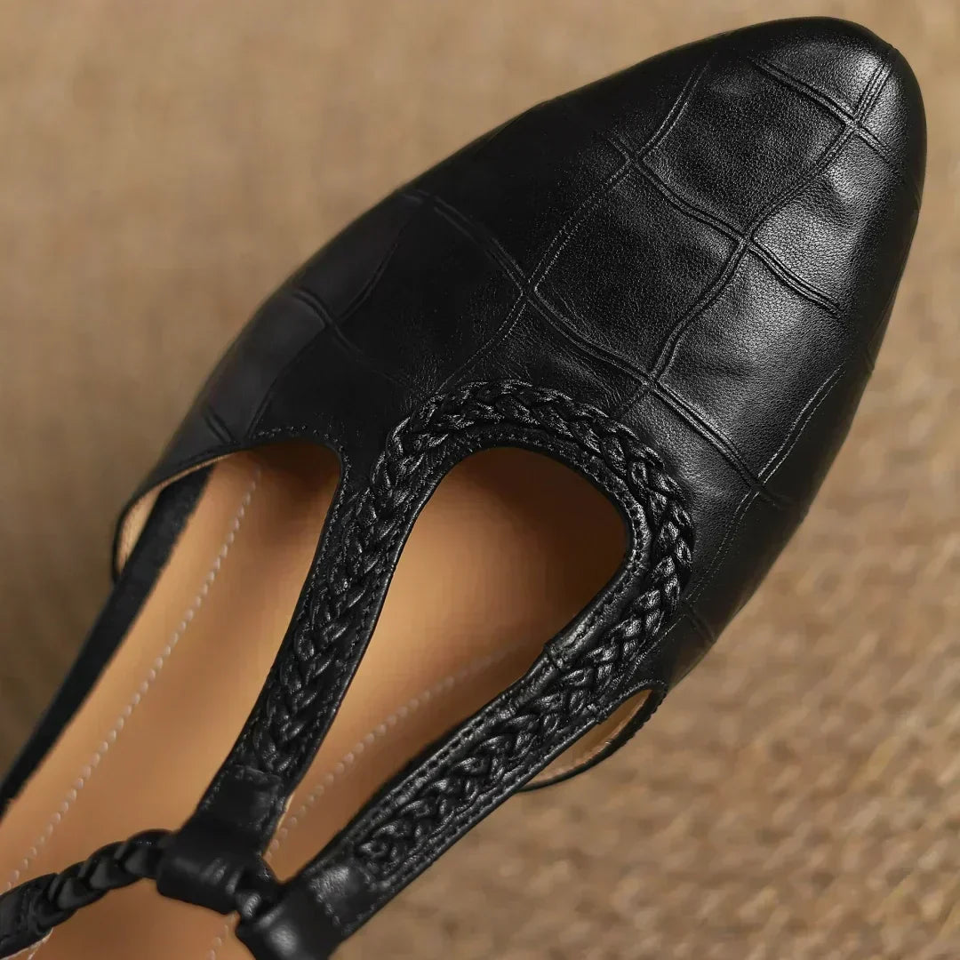 Greta - Scarpe classiche con barra a T in pelle con dettaglio intrecciato